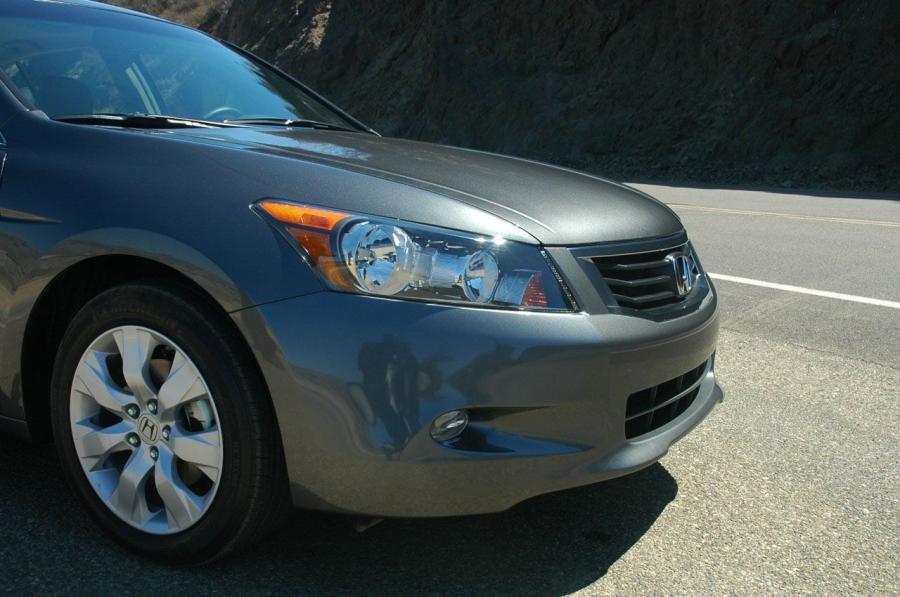  Honda Accord 2008 года  (фото 21 из 86)